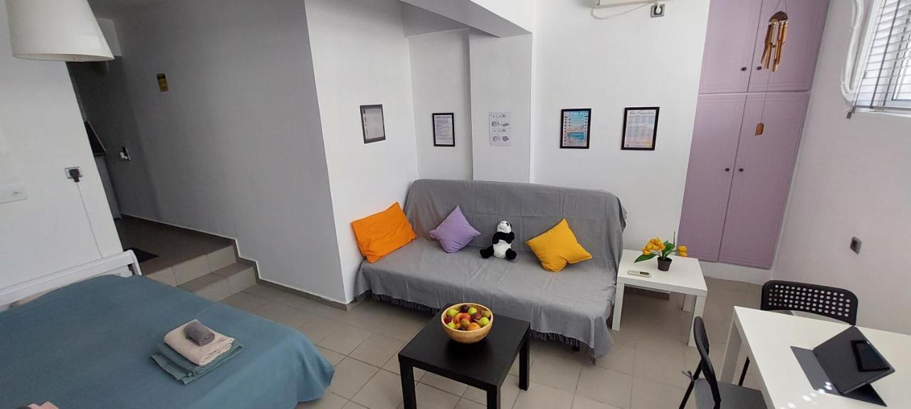 Honeybee 1 - Sunny Studio In The Center Of Rafina Экстерьер фото